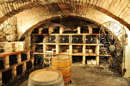 Weinkeller mit Gewölbe